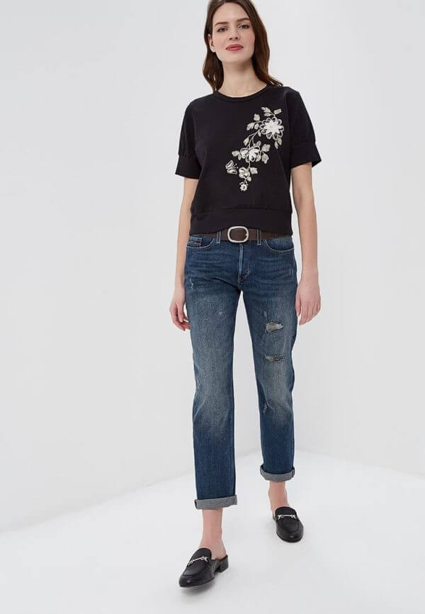 Mode Frühling Sommer 2021 für Frauen über 30: schwarzes T-Shirt mit Bild