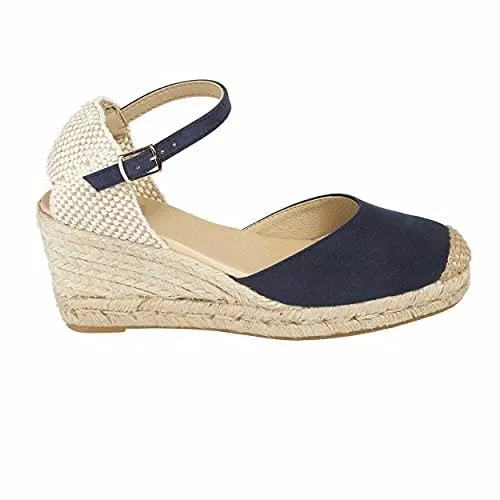 NOESLOMISMO BY DILEMA High Heels No es lo mismo - Espadrille - Sandalen aus Jute mit Keilabsatz für Damen | Plateauschuhe 3 Kordeln Espadrille mit Schnalle und geschlossene Schuhspitze | Farbe: Sandfarbe, Grün, Rot, Rosa, Marineblau